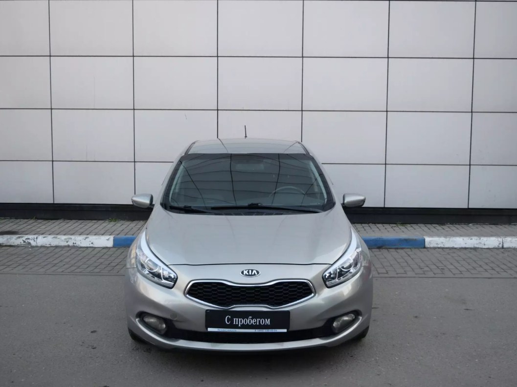 Kia Ceed Luxe 1.6 АКПП, 2015, 78 421 км фото 2