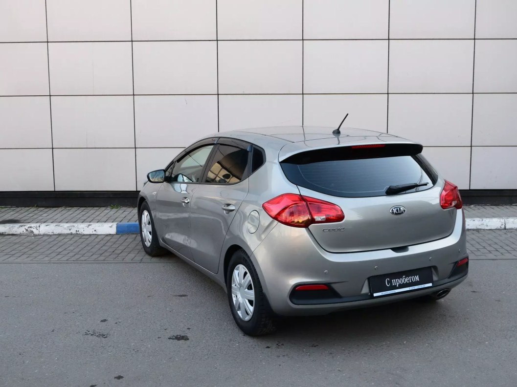Kia Ceed Luxe 1.6 АКПП, 2015, 78 421 км фото 6