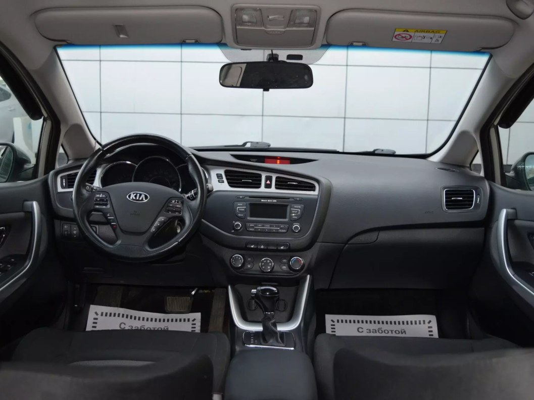 Kia Ceed Luxe 1.6 АКПП, 2015, 78 421 км фото 8