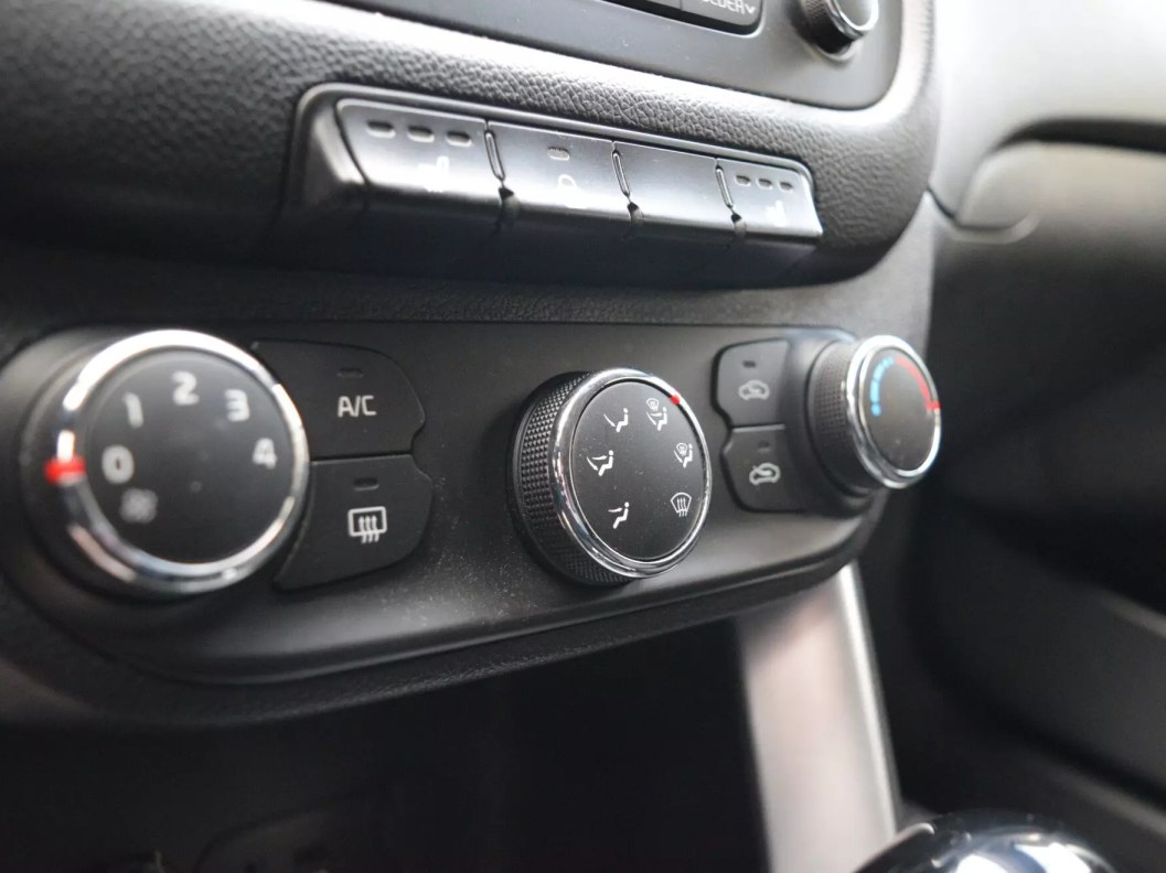 Kia Ceed Luxe 1.6 АКПП, 2015, 78 421 км фото 13