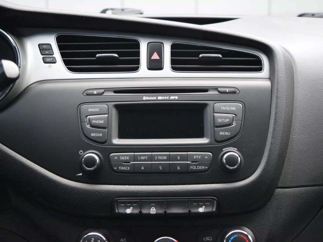 Kia Ceed Luxe 1.6 АКПП, 2015, 78 421 км фото 14