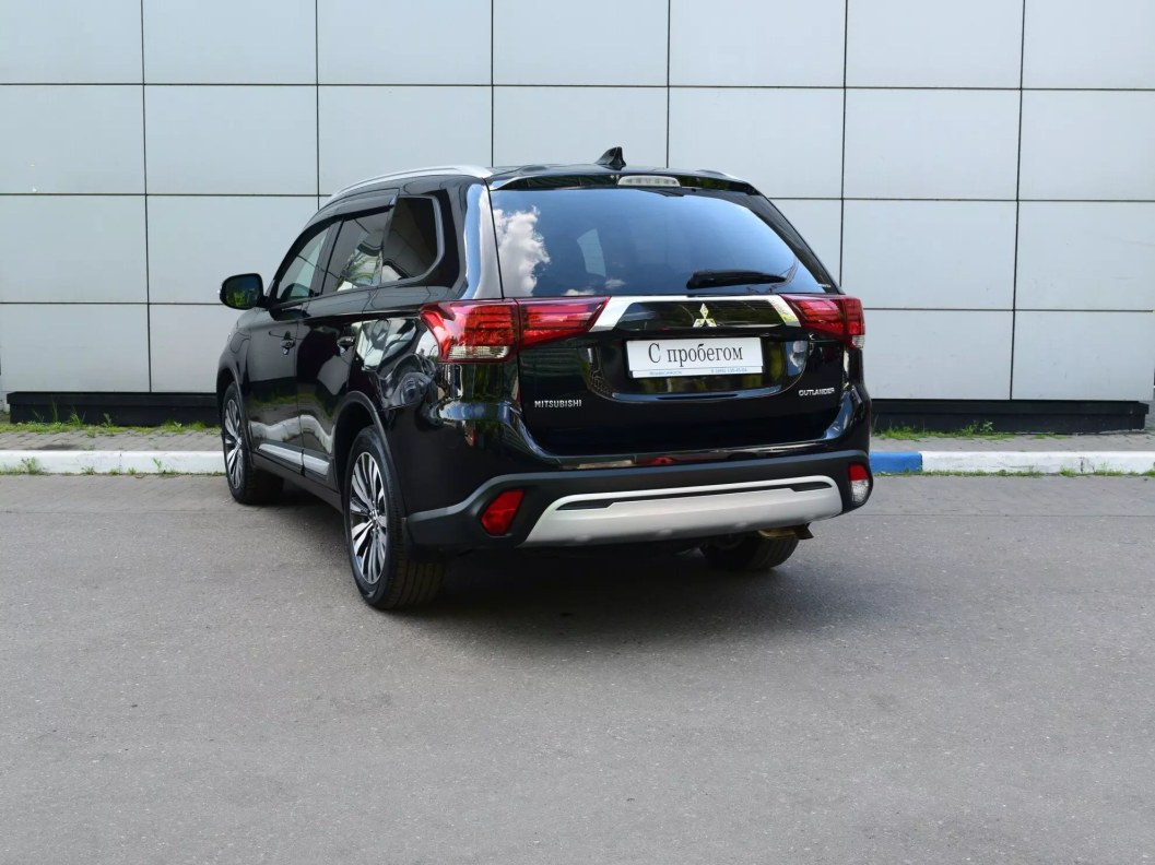 Mitsubishi Outlander Intense+ 2.0 CVT, 2019, 35 296 км фото 4