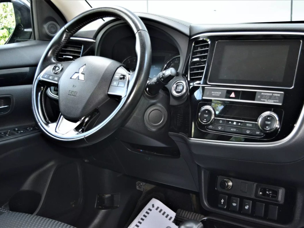Mitsubishi Outlander Intense+ 2.0 CVT, 2019, 35 296 км фото 9