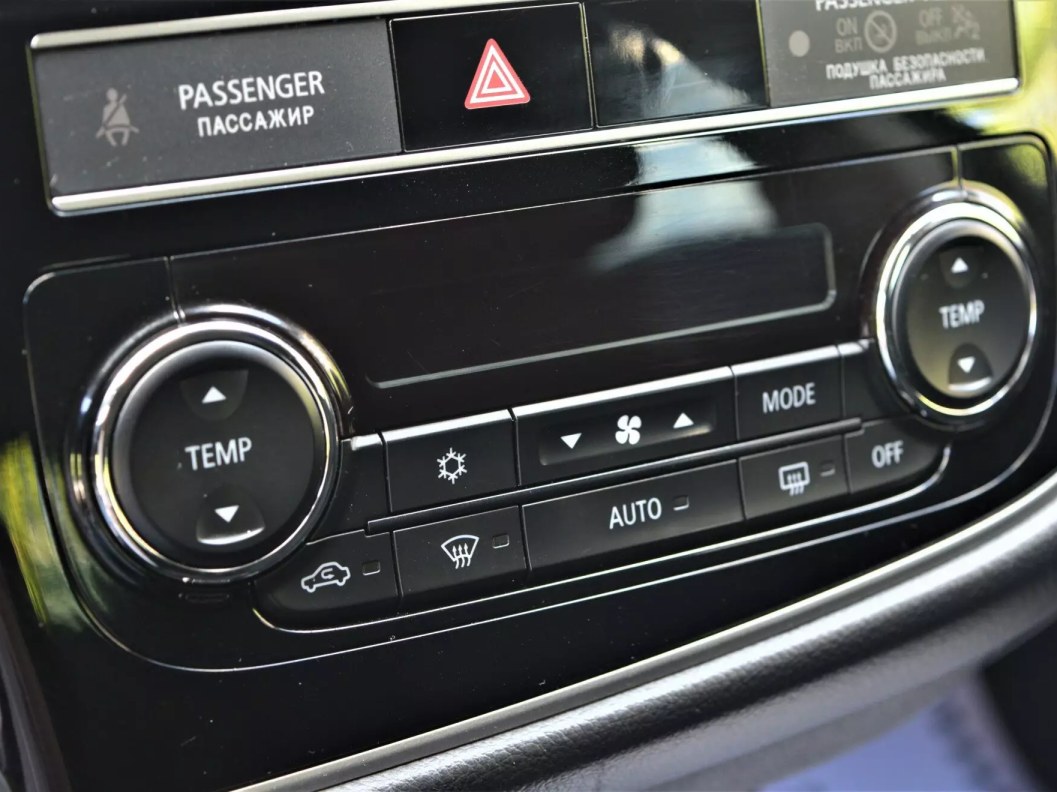 Mitsubishi Outlander Intense+ 2.0 CVT, 2019, 35 296 км фото 11