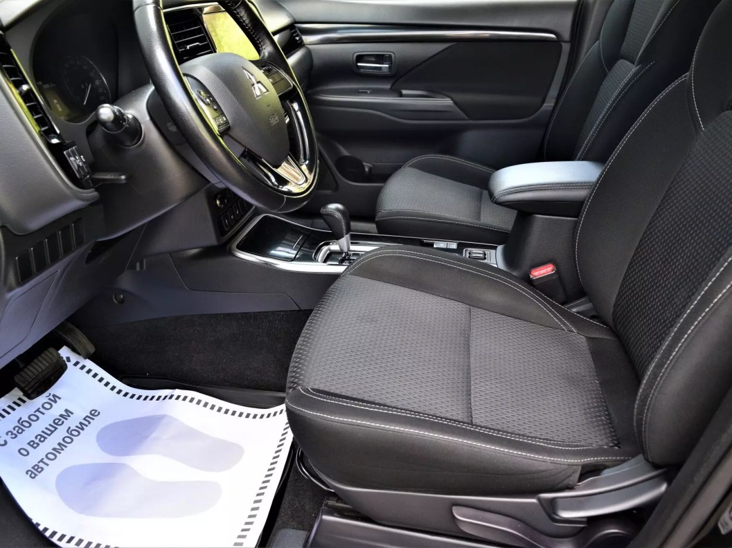 Mitsubishi Outlander Intense+ 2.0 CVT, 2019, 35 296 км фото 15