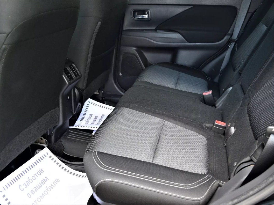Mitsubishi Outlander Intense+ 2.0 CVT, 2019, 35 296 км фото 16
